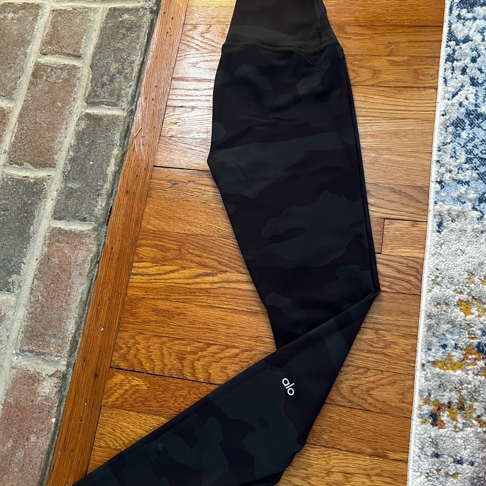 ALO camp leggings